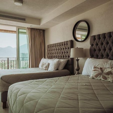 Grand Venetian Beachfront Condos Puerto Vallarta Dış mekan fotoğraf