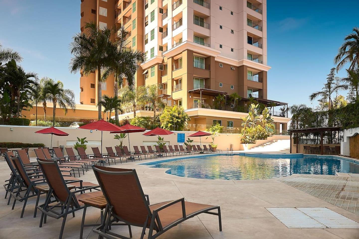 Grand Venetian Beachfront Condos Puerto Vallarta Dış mekan fotoğraf