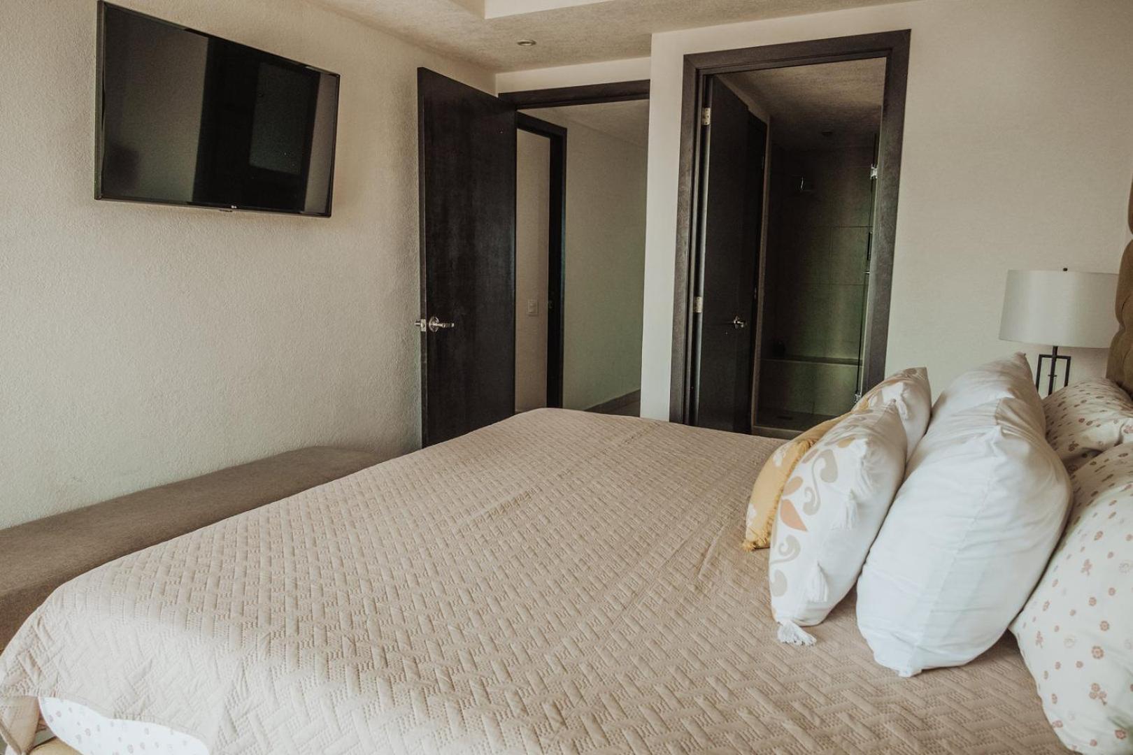 Grand Venetian Beachfront Condos Puerto Vallarta Dış mekan fotoğraf