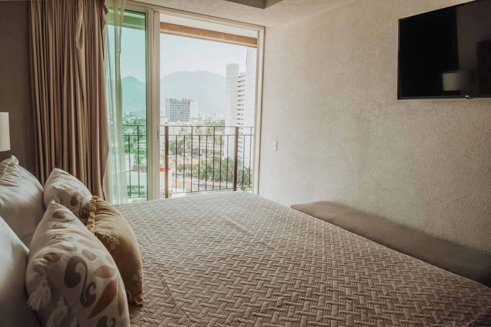 Grand Venetian Beachfront Condos Puerto Vallarta Dış mekan fotoğraf