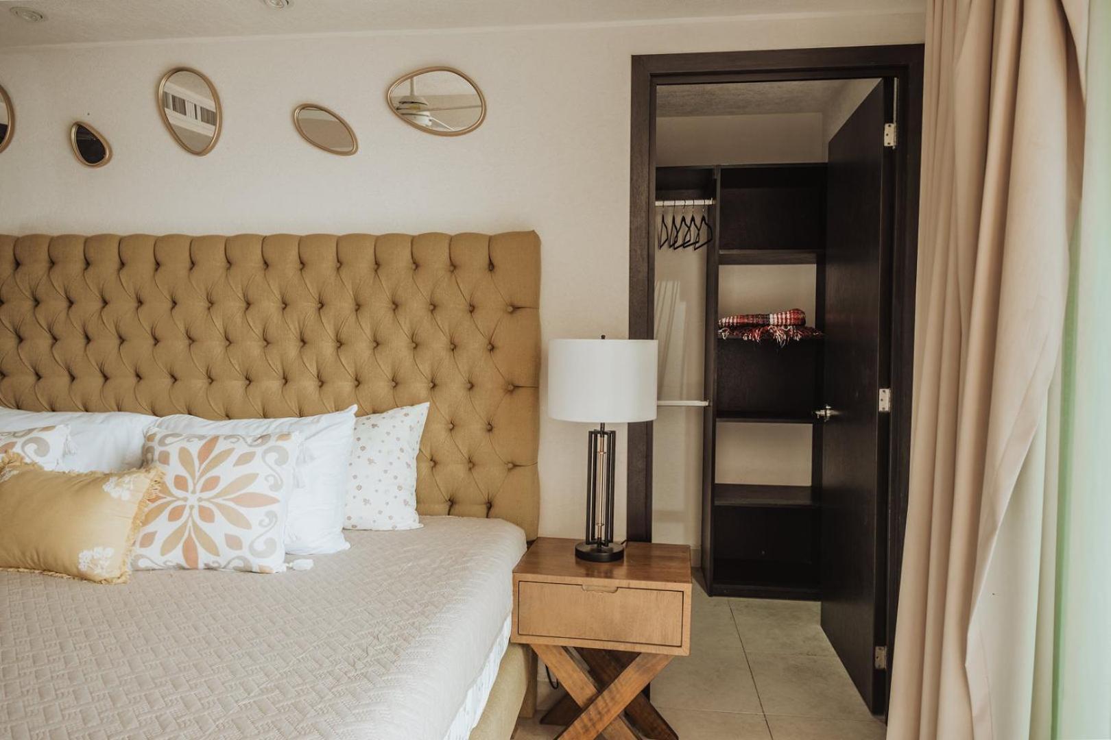 Grand Venetian Beachfront Condos Puerto Vallarta Dış mekan fotoğraf