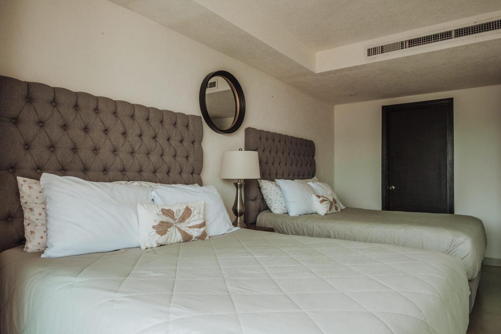 Grand Venetian Beachfront Condos Puerto Vallarta Dış mekan fotoğraf