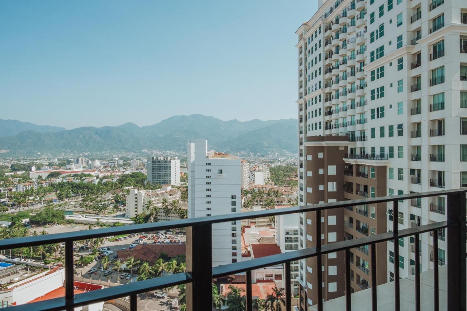 Grand Venetian Beachfront Condos Puerto Vallarta Dış mekan fotoğraf