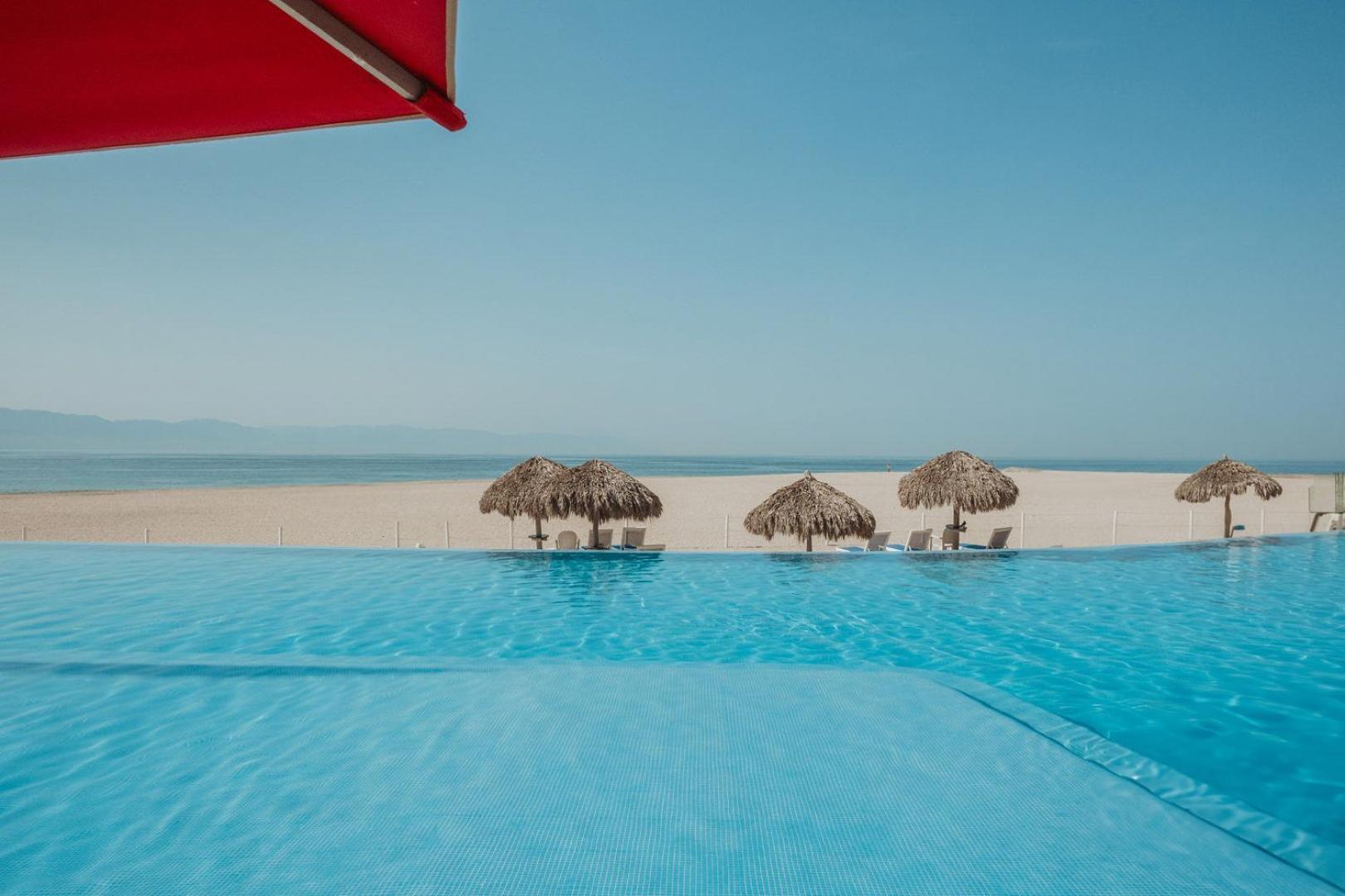 Grand Venetian Beachfront Condos Puerto Vallarta Dış mekan fotoğraf