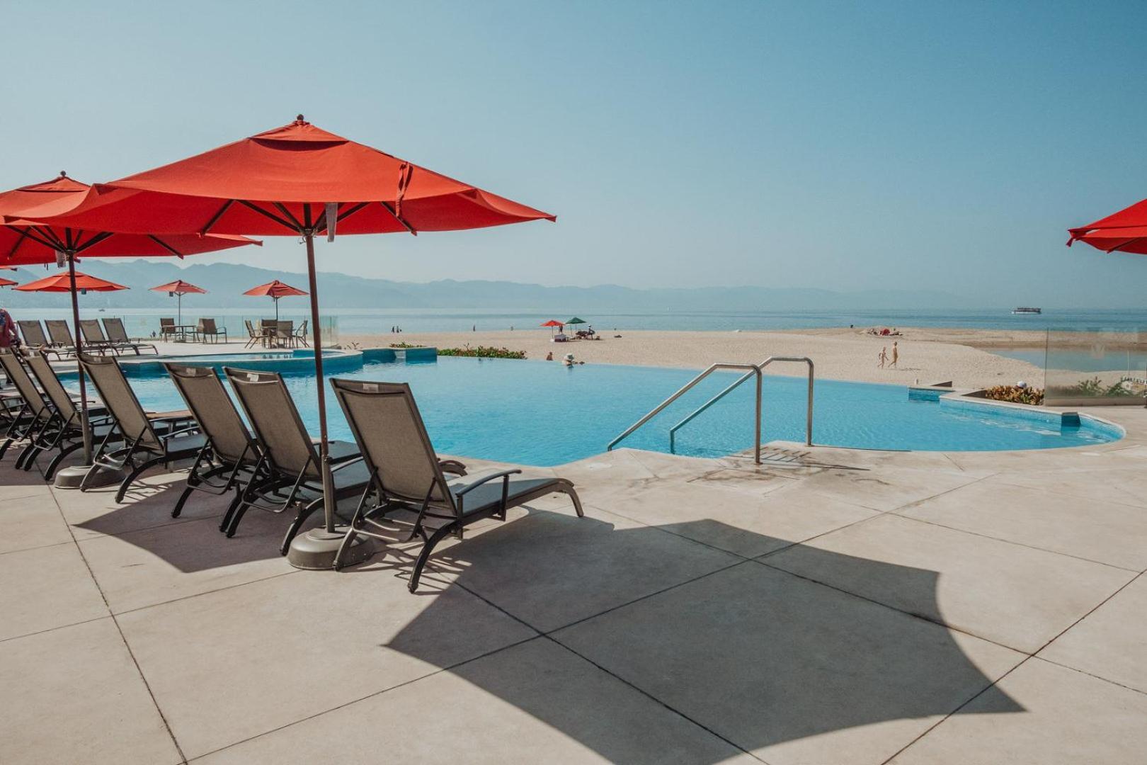 Grand Venetian Beachfront Condos Puerto Vallarta Dış mekan fotoğraf