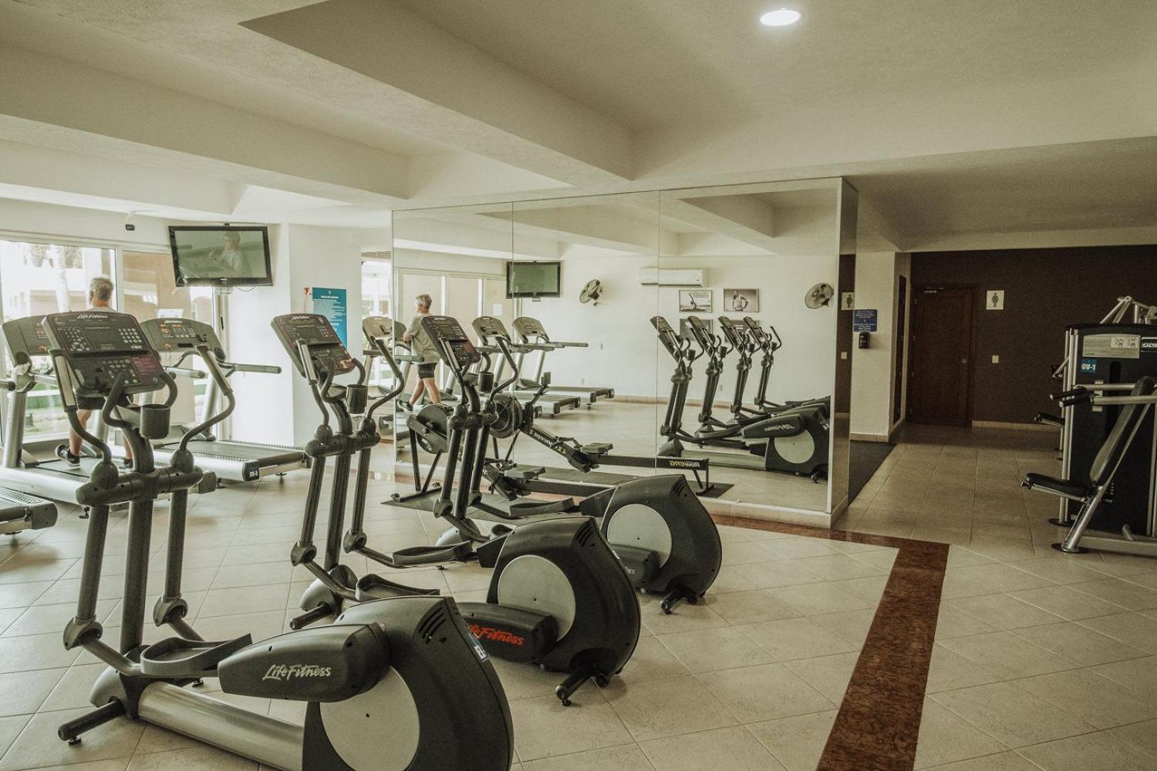 Grand Venetian Beachfront Condos Puerto Vallarta Dış mekan fotoğraf
