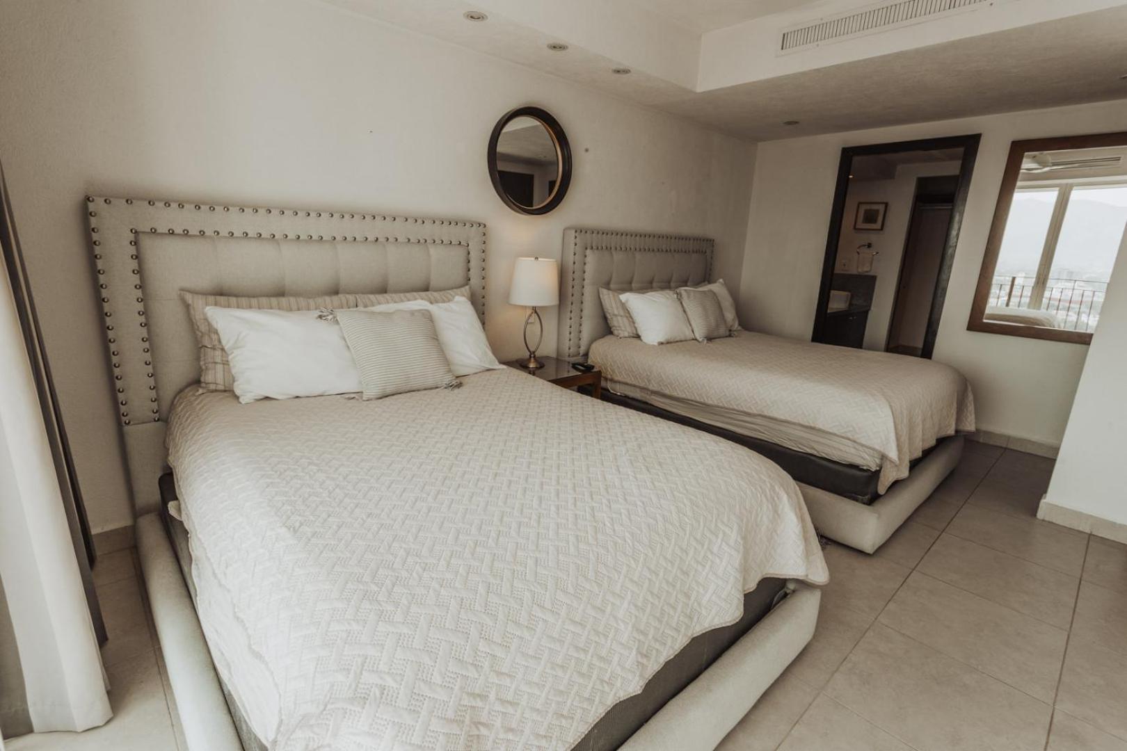 Grand Venetian Beachfront Condos Puerto Vallarta Dış mekan fotoğraf