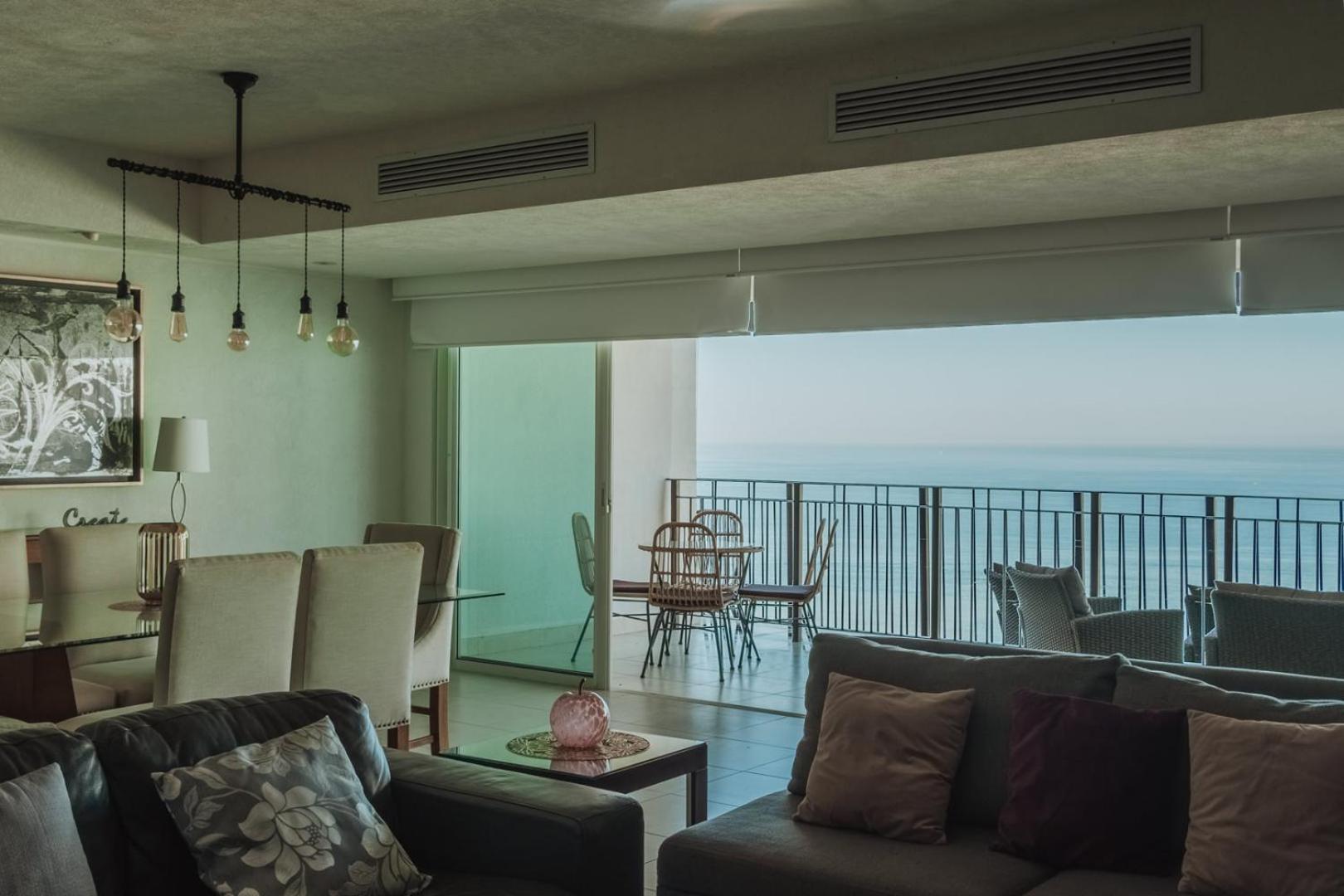 Grand Venetian Beachfront Condos Puerto Vallarta Dış mekan fotoğraf
