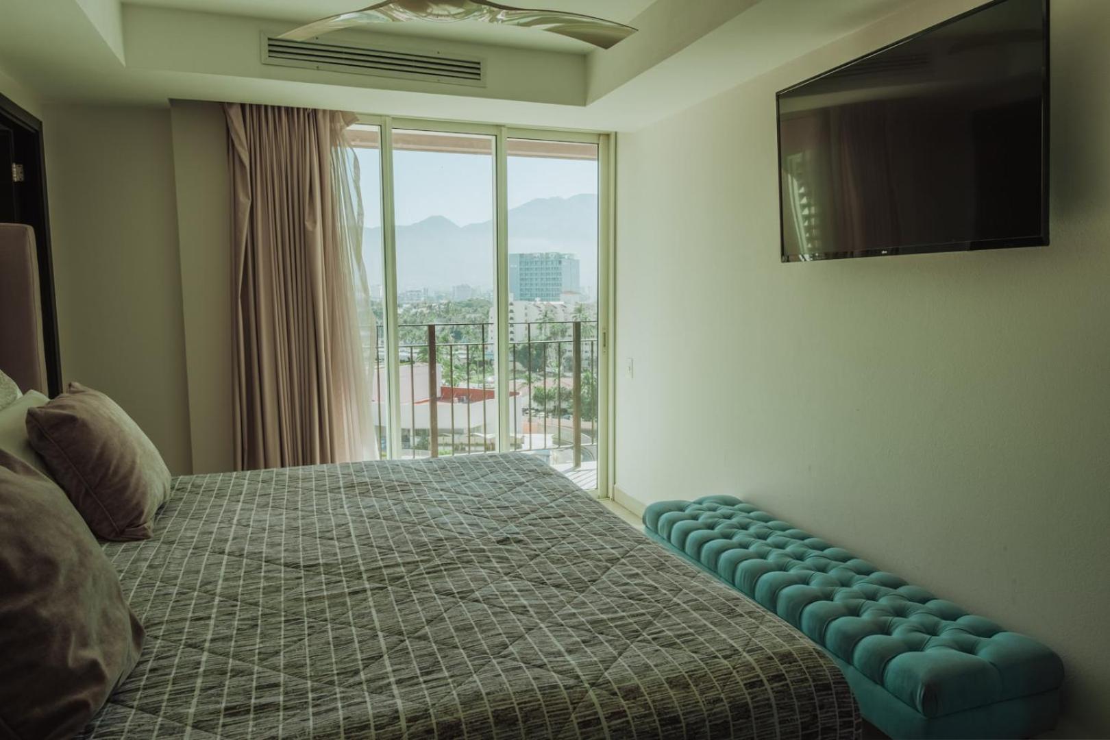 Grand Venetian Beachfront Condos Puerto Vallarta Dış mekan fotoğraf